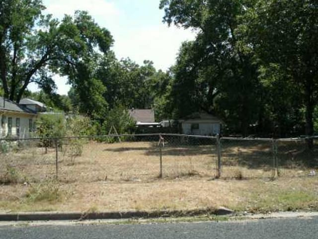 2615 Zaragosa ST