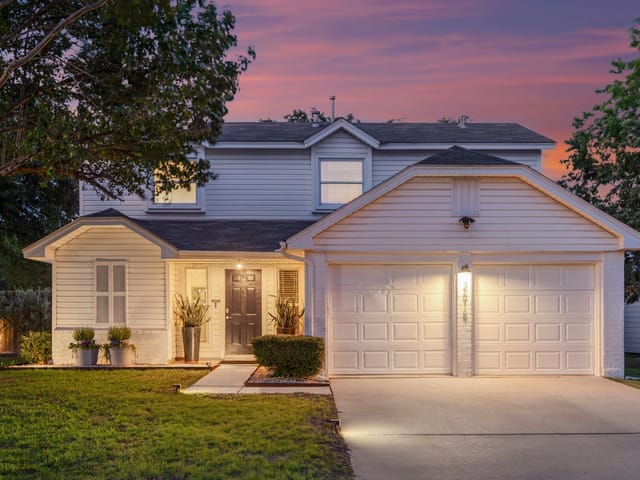 2616 Aylesbury Ln
