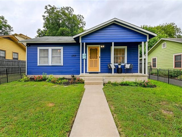 2616 Stacy LN