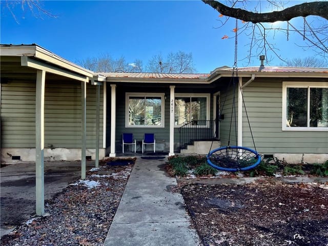 2617 W 49 1/2 St