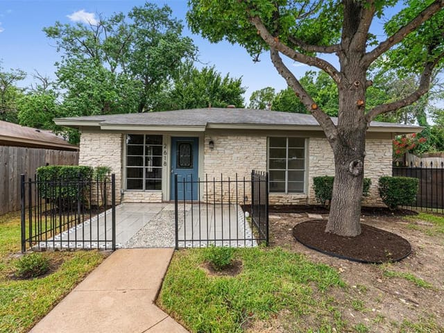 2618 Audubon PL