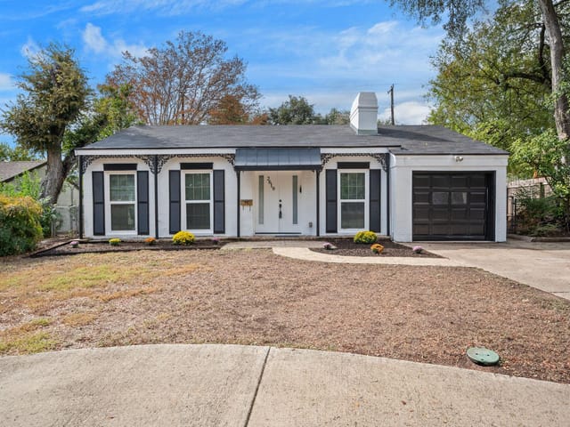 2619 W 45th St