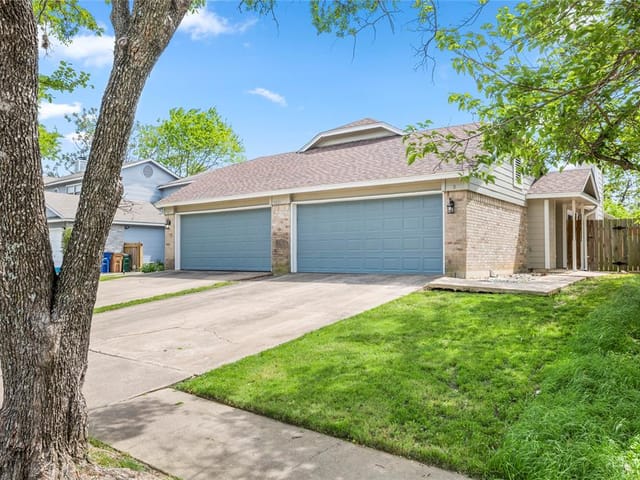 2621 Gwendolyn Ln
