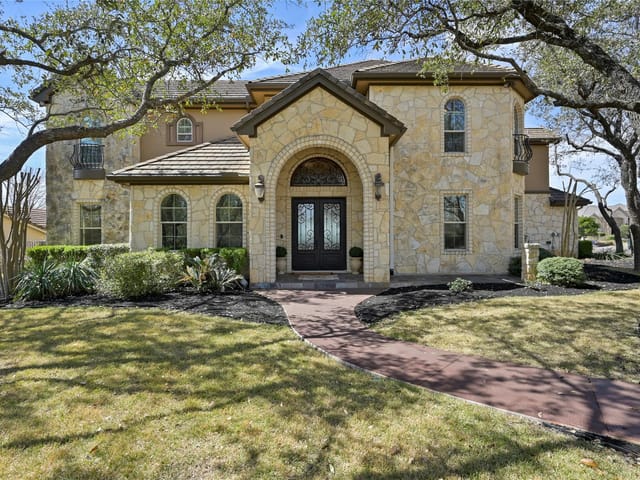 2624 University Club Dr