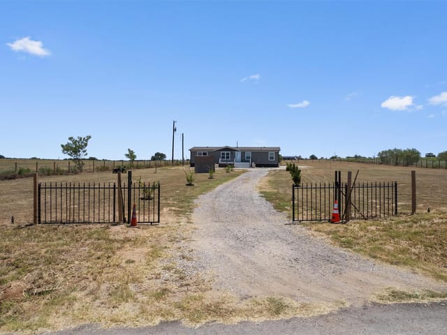 263 N Cedar Creek DR
