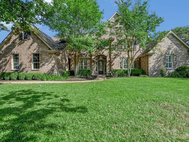 2635 Demona Dr