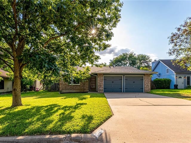 2636 Piping Rock Trl