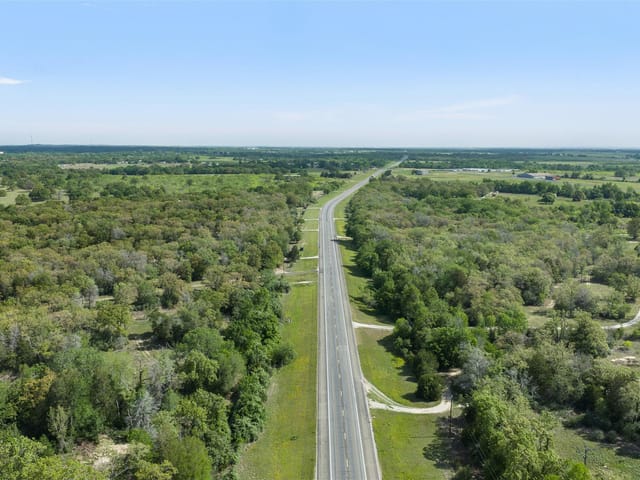 2642 Highway 77 S