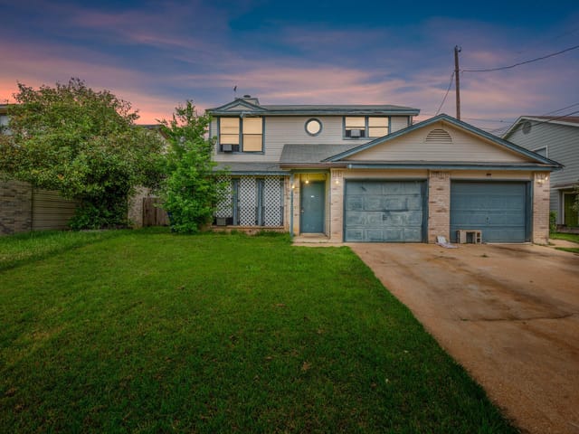 2644 Gwendolyn Ln