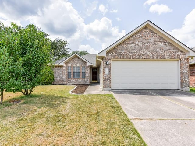 2645 Winding Brook Dr