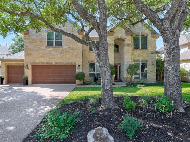 2649  Henley Dr