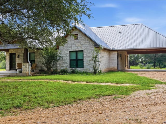 2656 River Bend RD