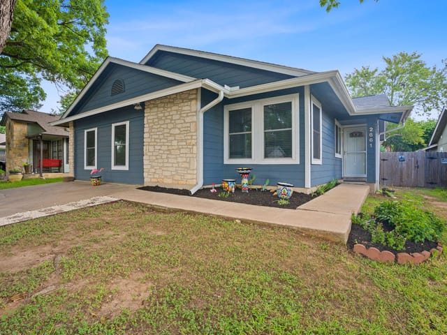 2661 Piping Rock Trl
