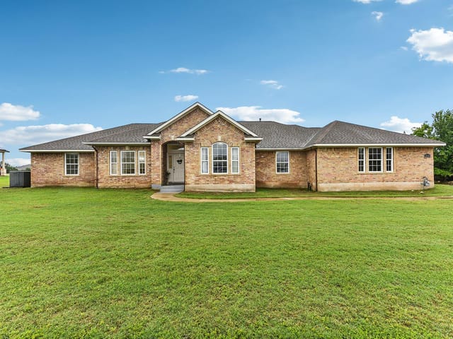 268 Chisholm TRL