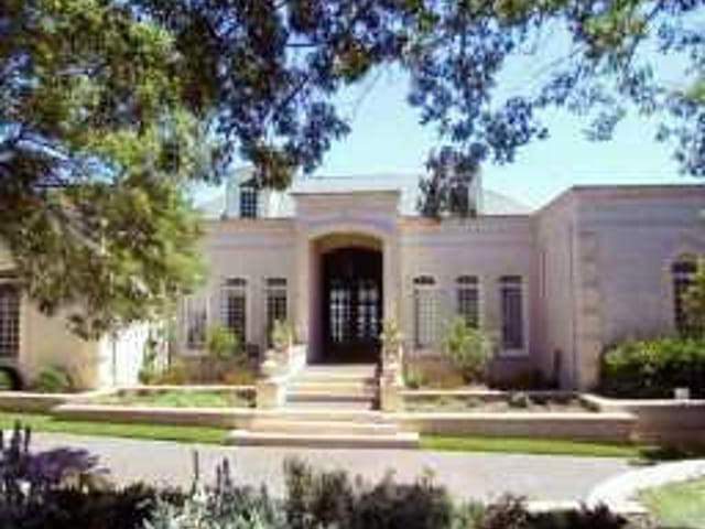 27 PASCAL LN