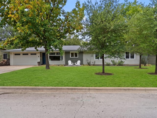 2700 Addison Ave