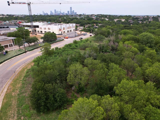 2700 Burleson RD