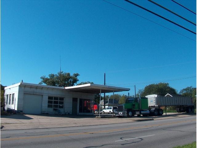 2701 E Martin Luther King Jr Blvd