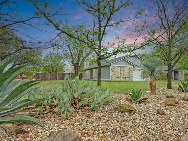 2701 Holly Springs Ct