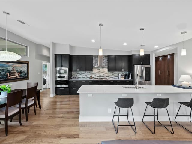 2702 Cedarview Dr