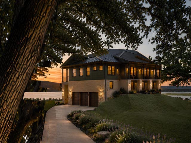 2702 Cornell CV
