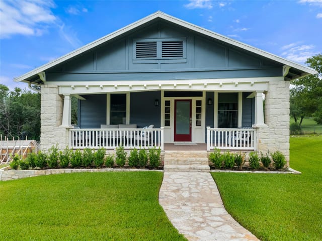 2703 De Soto DR