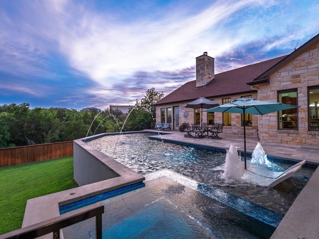 2703 Pyramid DR