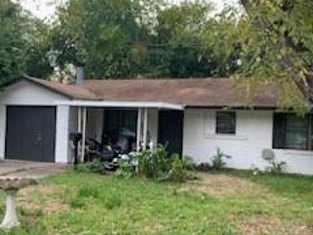 2703 Sherwood Ln