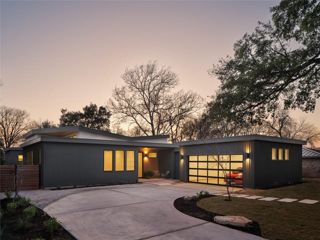 2703 TWIN OAKS Blvd