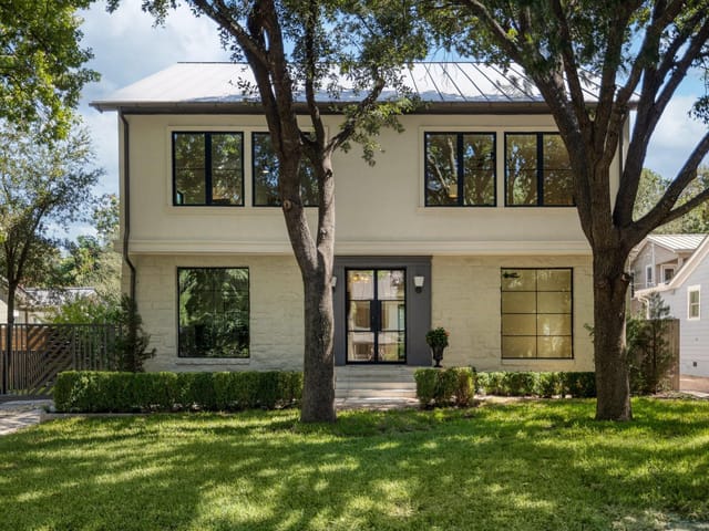 2704 Cherry Ln