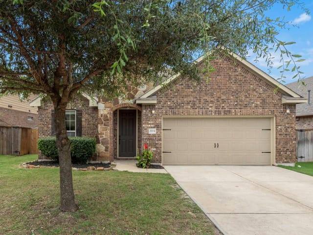 2704 Santa Ana LN