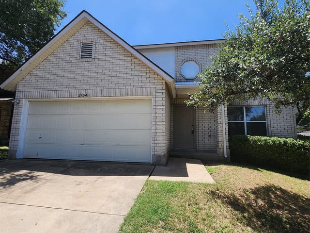 2704 Vinson CT