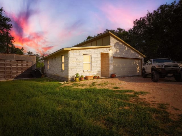 2705 Cory LN