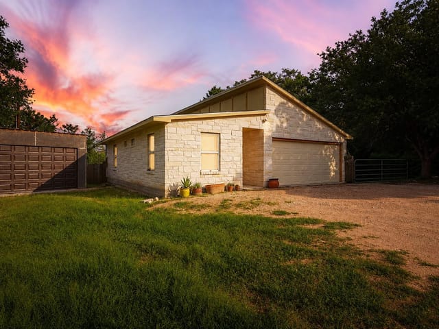2705 Cory LN