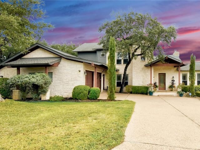2705 Pyramid Dr