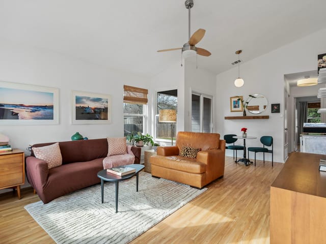 2706 Holly Springs Ct