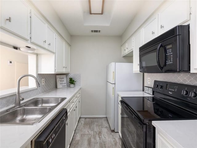 2706 Salado St Unit #204