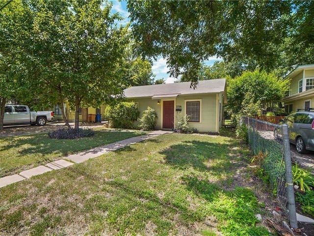 2706 Stacy LN