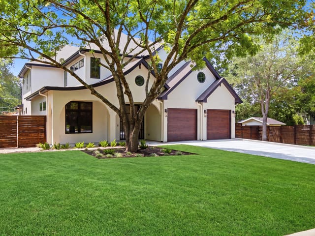 View 2707 White Horse TRL in Allandale Oaks 2707 White Horse TRL - property photo 1 - Luxury home in Allandale Oaks, Austin, TX