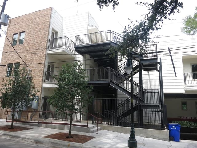 2708 San Pedro St Unit #101