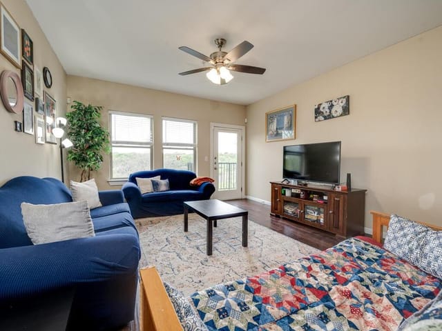 2708 San Pedro St Unit #104