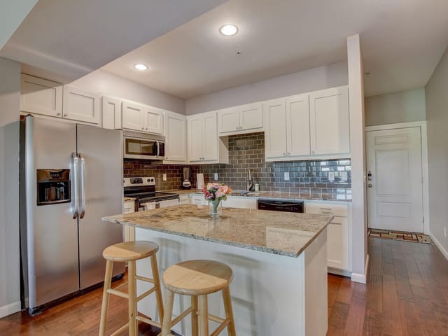 2708 San Pedro St Unit #203