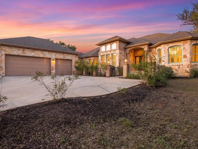 2708 Springwood LN