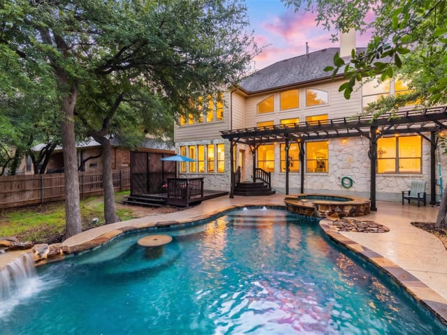2709 Deep River CIR