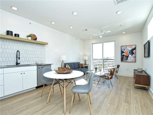2709 E 5th St Unit #1303
