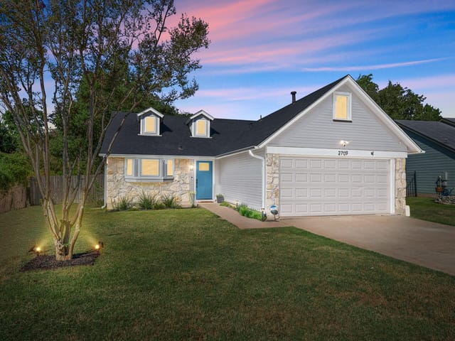 2709 Firecrest Dr
