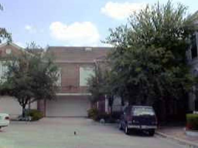 2709 HILLVIEW GREEN LN