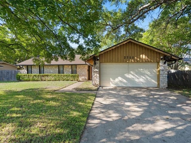 2711 Thrushwood Dr