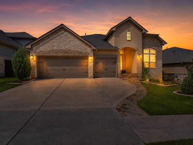 2712 Mazaro WAY