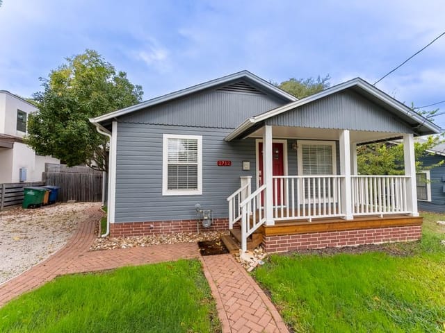 2712 Stacy LN